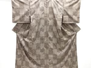 市松に麻の葉模様織り出し本場泥大島紬着物(5マルキ)